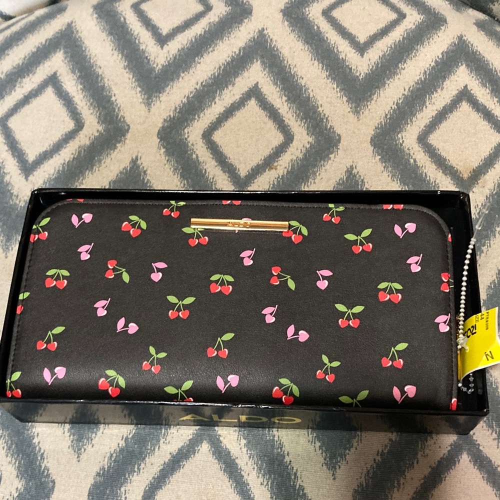 Cherry Print Black Wallet NWT 🌸